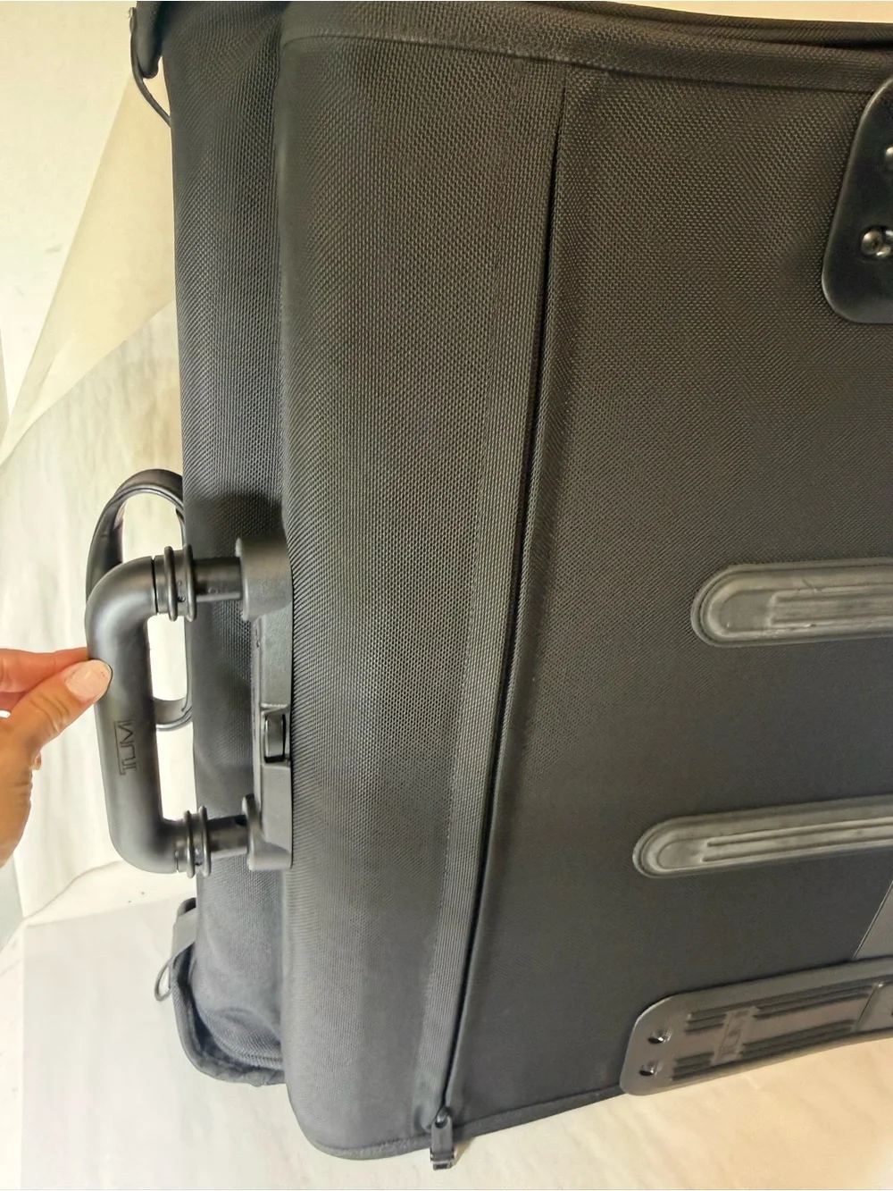 TUMI LARGE Rolling Wheeled Garment Bag Luggage